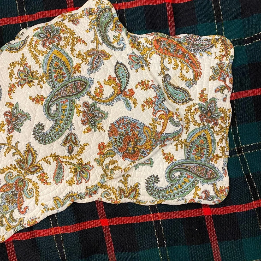 Pair of Reversible Quilted Scallop Edge Paisley Print 100% Cotton
